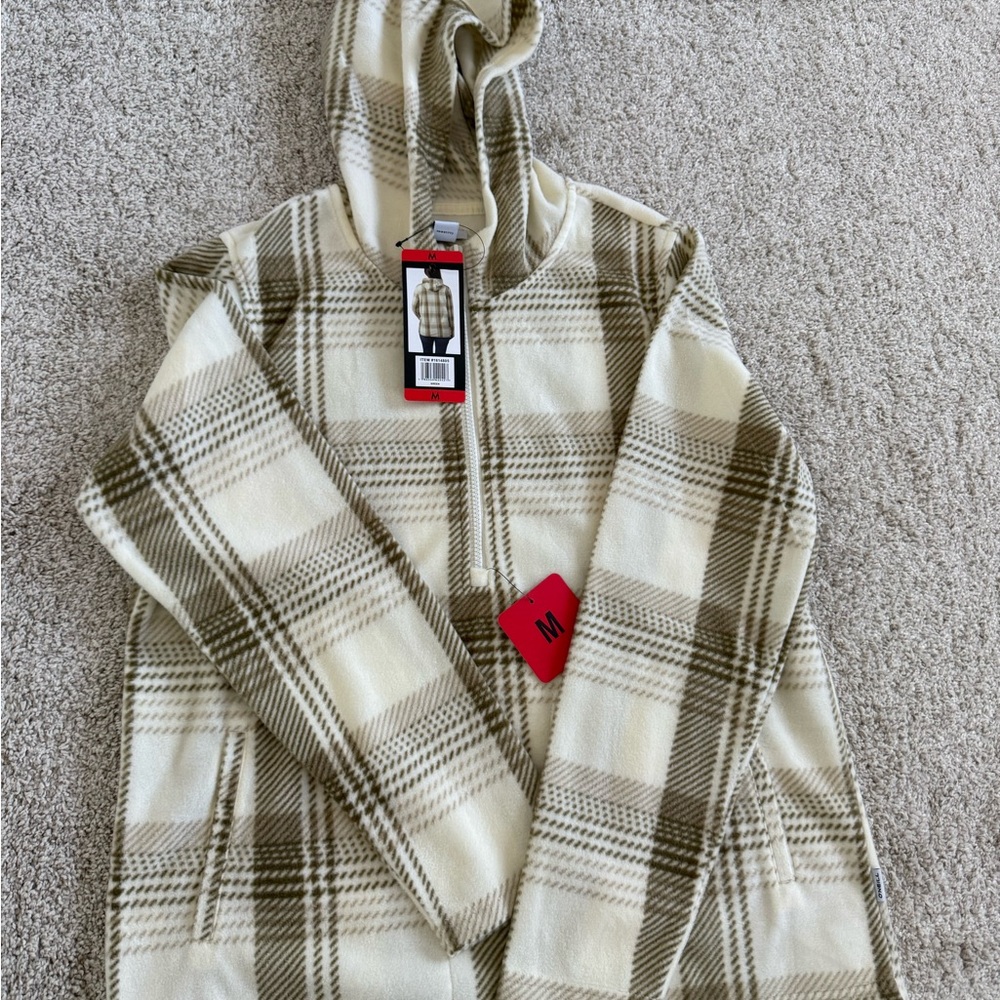 ⭐️ Firm Price ⭐️ New with tags O’Neil pullover - Picture 3 of 5